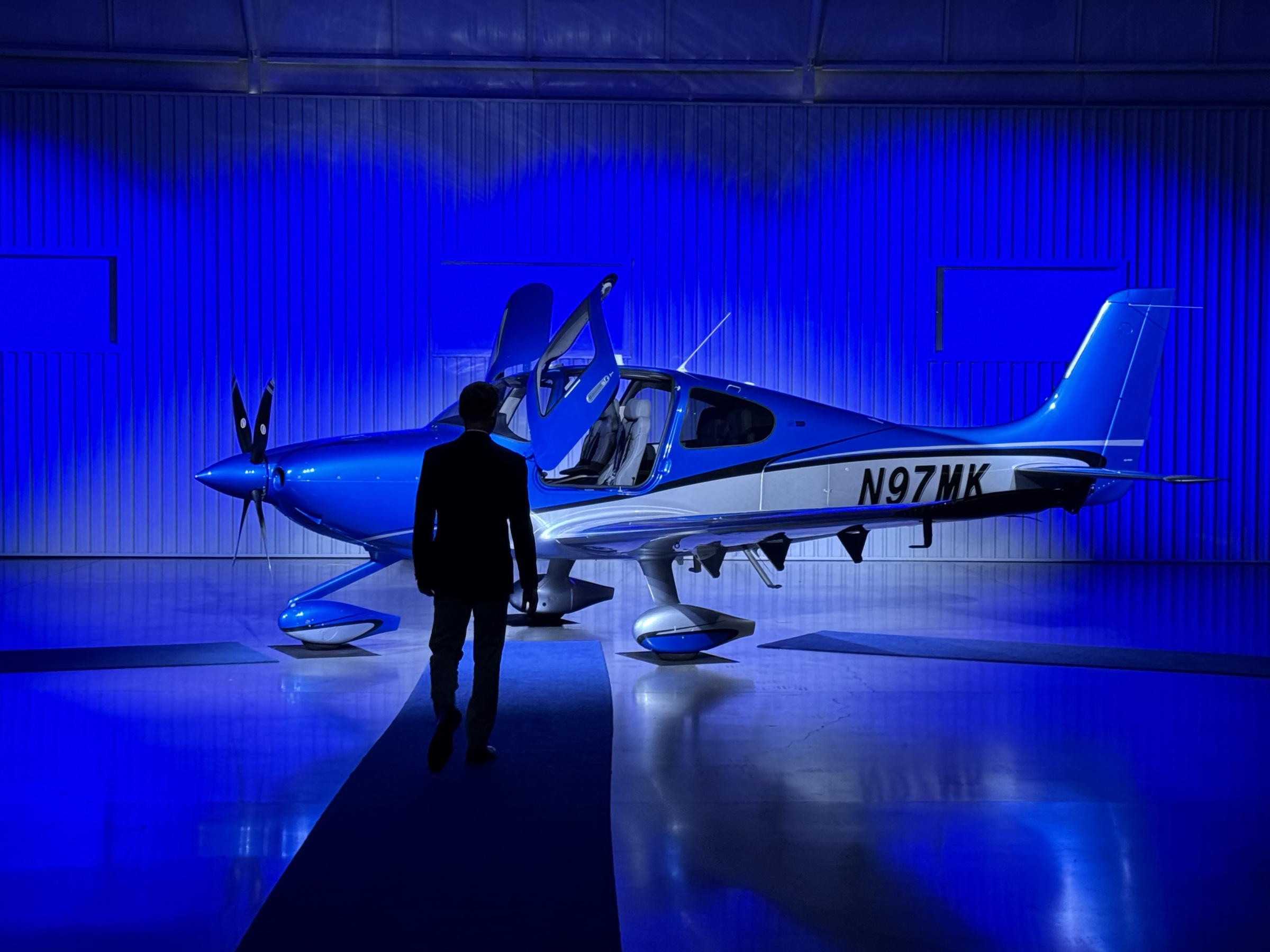Cirrus at dusk
